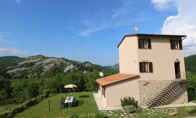 Apecchio Villa | Mansion in Apecchio with Pool & Nature