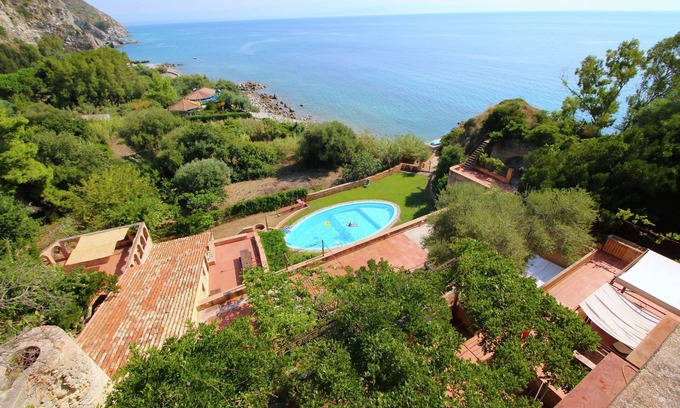Ricadi Villa | Mansion in Capo Vaticano by the Sea