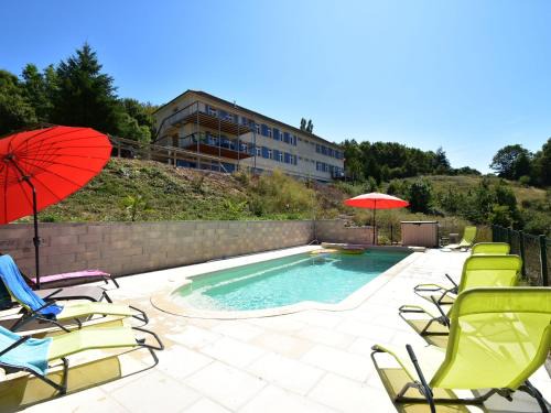 Cuzy House | Mansion in Cuzy with Pool and Scenic Views