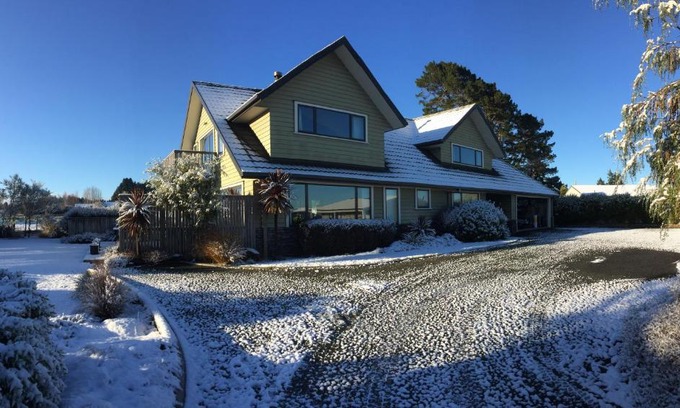 Ohakune Bed & Breakfast | Manuka Lodge B&B