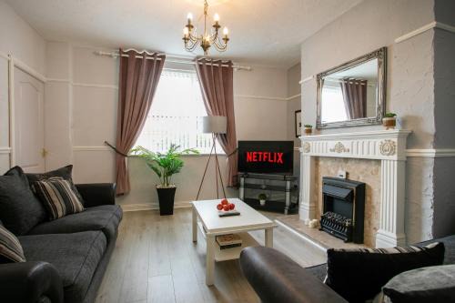 Wath upon Dearne House | Manvers House, Rotherham for contractors, Families, free parking WIFI