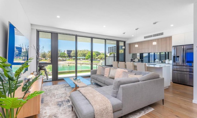 North Coogee House | Maraboo Island Beachfront Villa