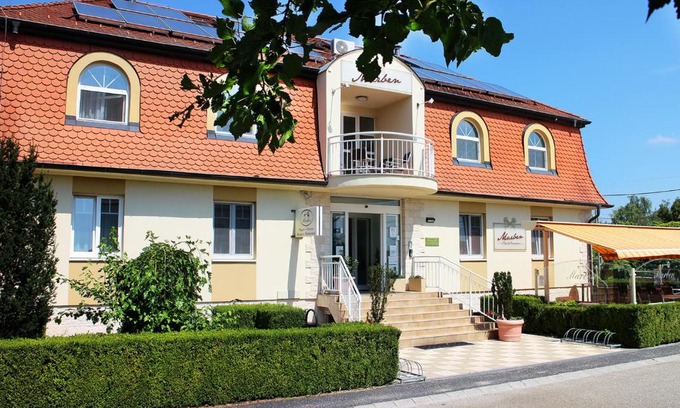 Hegyko Bed & Breakfast | Marben Panzió