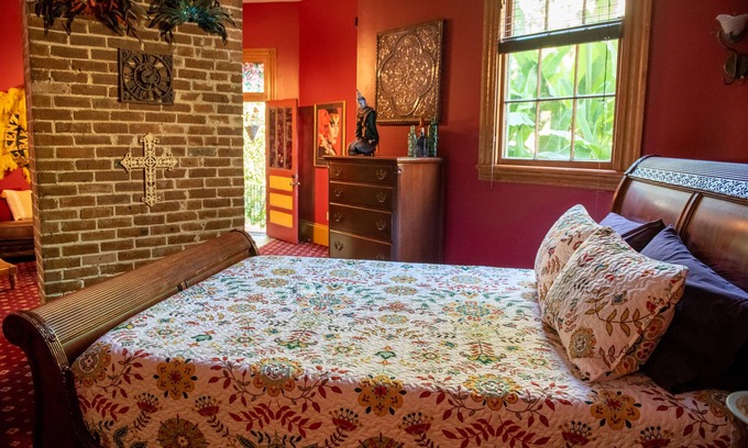 Bywater Bed & Breakfast | Mardi Gras Suite at The Lookout Inn in the colorful Bywater neighborhood!nn