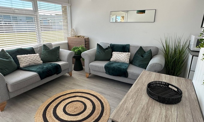 Great Yarmouth Ski Chalet | Mardle | Winterton Cottages