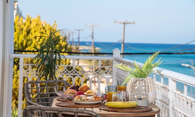 Zakynthos Town Apartment | Mare Nostrum Seafront Apartment