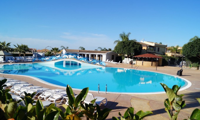 Campofelice di Roccella Villa | Mareluna Family Resort - Villa 3 - Wi-Fi and A / C!