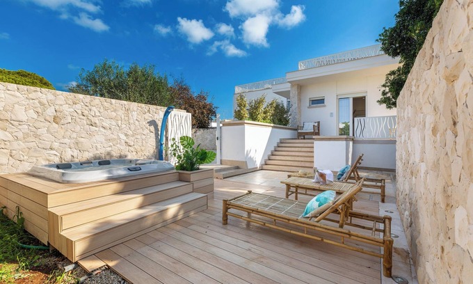 Torre Lapillo House | Marelux Suite premium con Jacuzzi