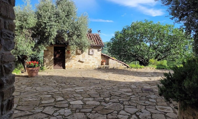 Cessole House | MARENCO LANGHE COUNTRY HOUSE Gillo House | with pool, garden, view, wi-fi