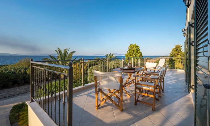 Vagia House | MARFAIA - Villa by the sea
