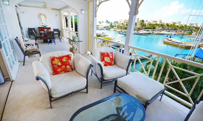 Douglas Condo | Marina Blue with pool and club house access