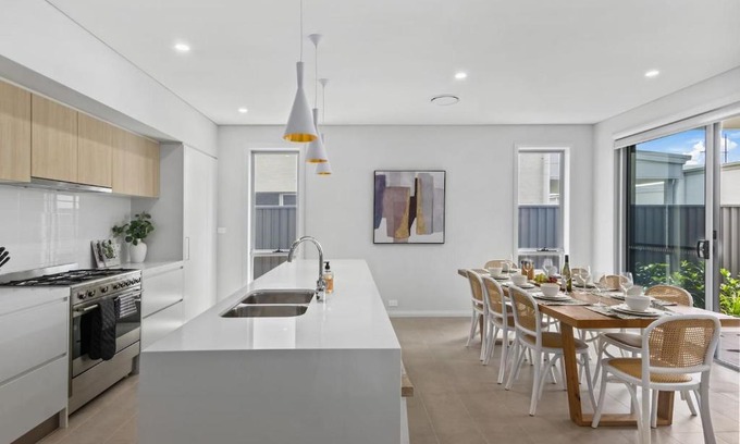 Shell Cove House | Marina Escape - Contemporary Coastal Living