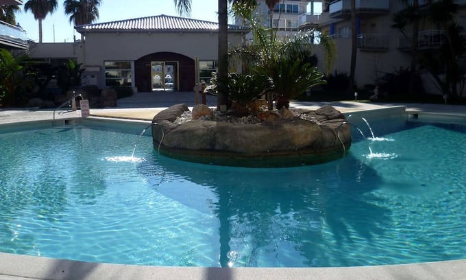 Santa Margarida Apartment | Marina Quiet, Penthouse Roof terrace 83m SWIMMING POOL JACUZZI, BBQ, Beach Park