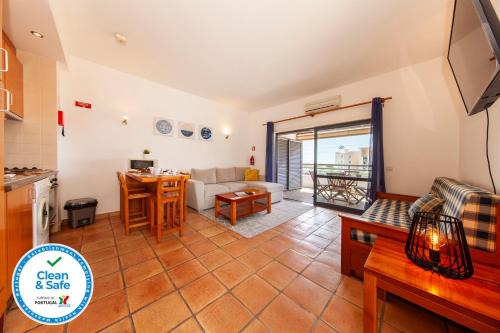 Telheiro Apartment | MarinaPark Hill Beach Apartment