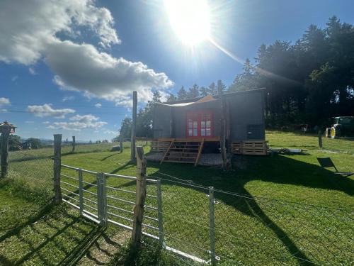 Rychnov U Jablonce Nad Nisou Other | Maringotka Květuška ubytování na farmě