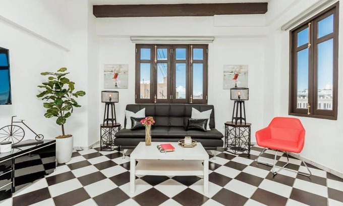 San Francisco Apartment | Mario's Old San Juan Flat | 1 Bedroom in best location in Old San Juan with Plaz