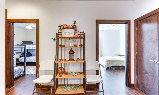 Brookline Station Cottage | Marionville Cottage on 70 Acres w/Recreation Room