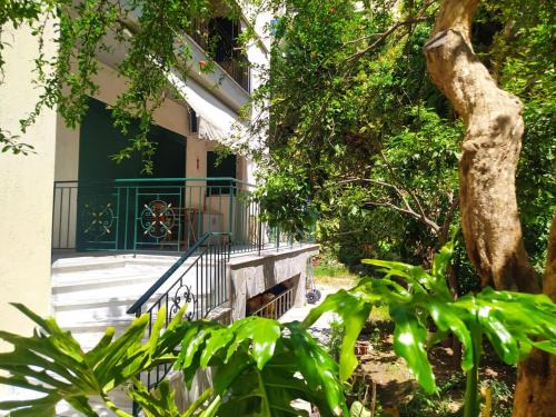 Marousi Apartment | Marousi Comfy Apartment with balcony
