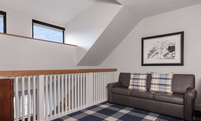 South Lake Tahoe Resort | Marriott's Grand Residence Club - 2 Bedroom 3 Bath Ski Paradise!