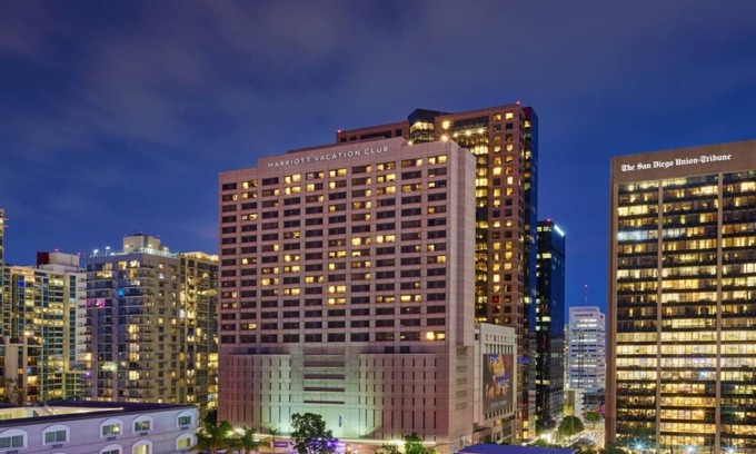 Civic Core Resort | Marriott's Vacation Club Pulse, San Diego King Suite - City view