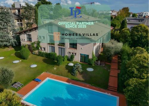 Rivoltella Apartment | Marriott SWAROVSKI Family apartment with pool DesenzanoLoft Official Partner Homes & Villas by Marriott Bonvoy