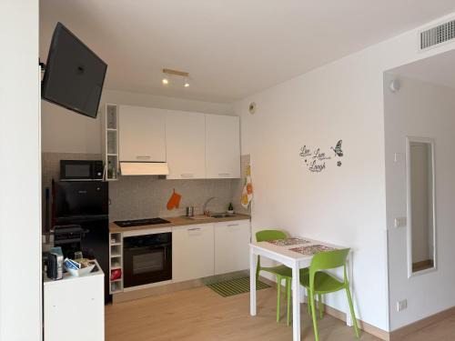 Vimodrone Apartment | MarteNik Apartment, vicino San Raffaele e Milano