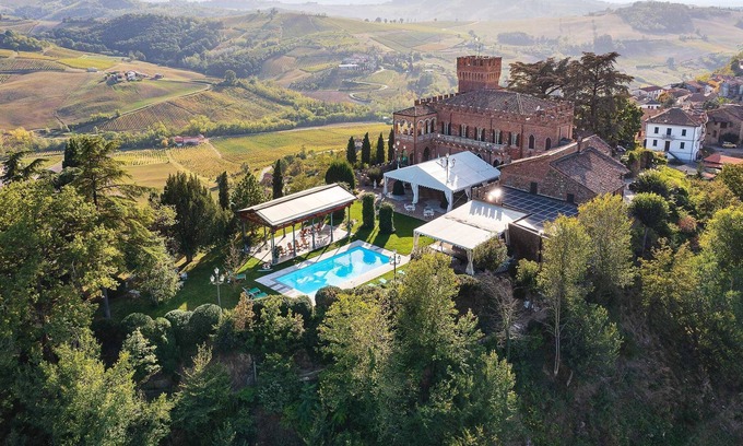 Mornico Losana Other | Marvellous castle with pool overlooking the vineyards! - Castello Mornico 12 PAX