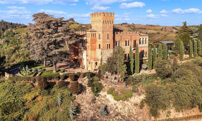 Mornico Losana Other | Marvellous castle with pool overlooking the vineyards! - Castello Mornico 20 PAX