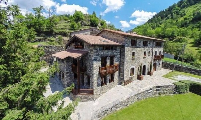 Setcases Apartment | Mas Can Buixat rural apartment for 4 people fully equipped