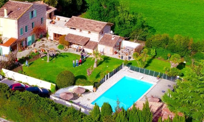 Perpignan House | Mas Des Fleurs - Heated pool - Child friendly gardens - Beach 10mins