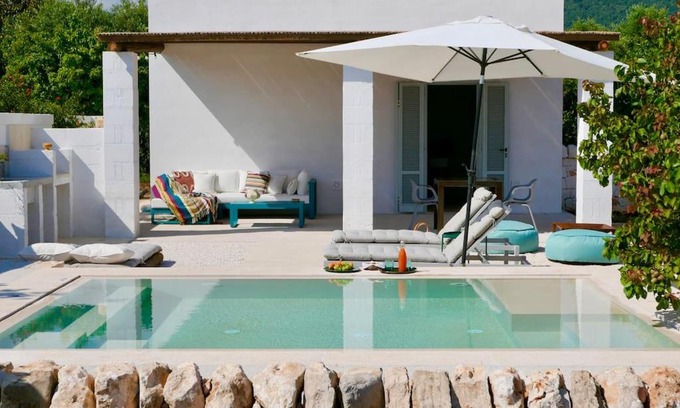 Fasano Apartment | Masseria Pezze Galere-La Casa del Fico con piscina idromassaggio privata