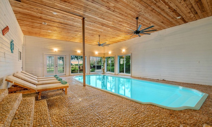 Bryan House | Massive House with Indoor Heated Pool. Located In Bryan TX.