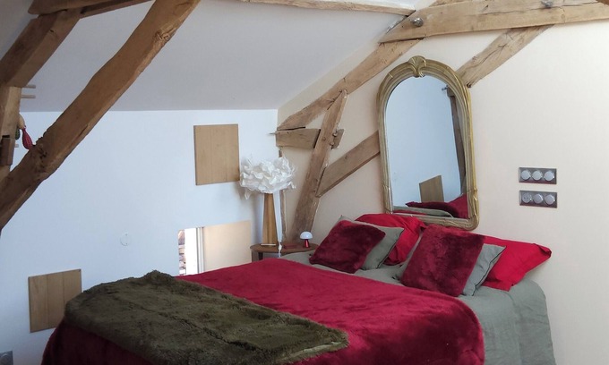 Vergt Bed & Breakfast | Master bedroom 50 m2 Great comfort 5 minutes from Lac de Neufond