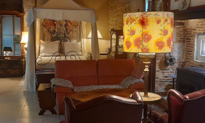 Carennac Bed & Breakfast | Master suite = 50 m2 - Air-conditioned - 2 bedrooms - near rocamadour-Padirac