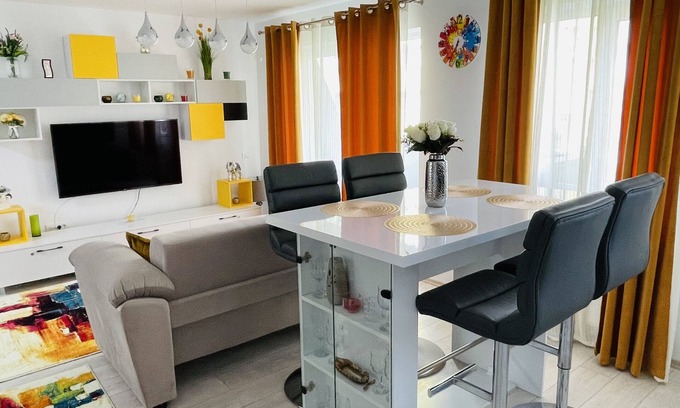 Tractorul Apartment | Masterpiece Studio