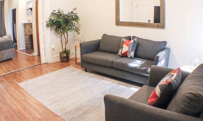 Bloomfield Apartment | Mathilda Street Trio - The Lodge with King Bed