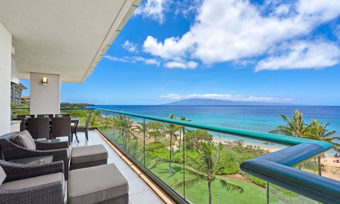 Kaanapali Condo | Maui Resort Rentals: Honua Kai – Incredible 8 Bedroom Oceanfront Gem, Over 5200 combined Sq. Ft. w/Built-in Viking B.B.Q.!