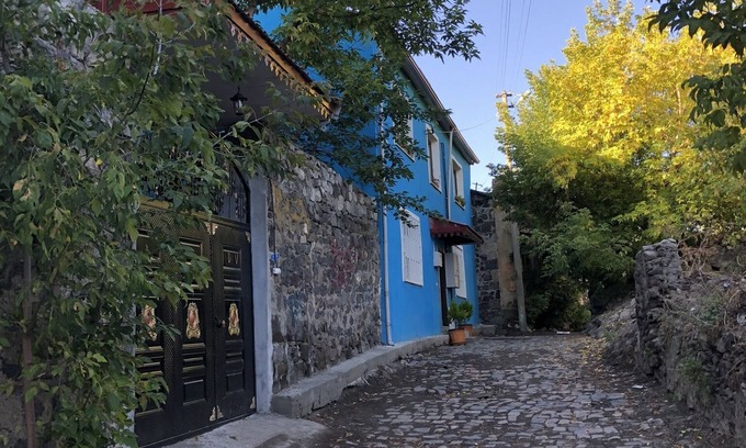 Kars House | Mavi Ladin Konukevi
