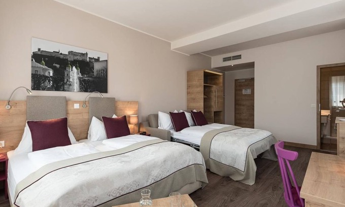 Maxglan House | MAX70 Suite Balcony - HOTEL max70