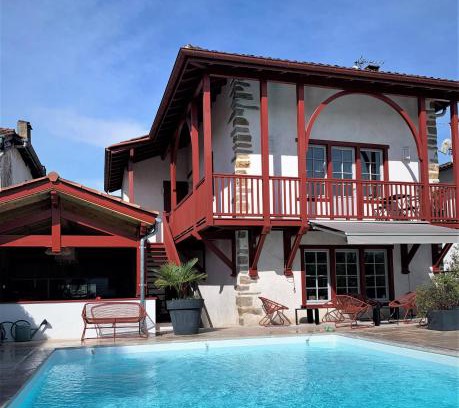 La Bastide-Clairence Bed & Breakfast | MAXANA