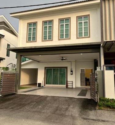 Asam Kumbang Apartment | Maxwell Merpati Taiping Homestay
