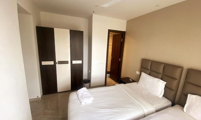Hiranandani Gardens Apartment | Maxxvalue Apartment Powai - RH1