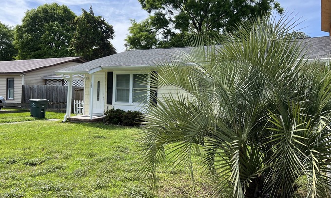 Garden City House | May 24 - 26 open 2-bedroom home pet friendly.n