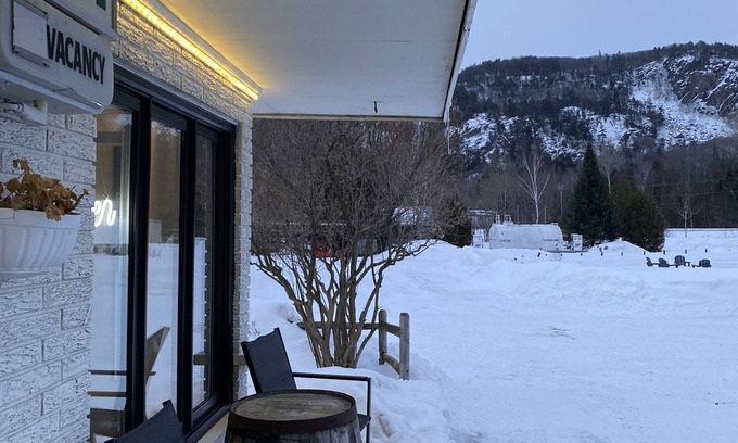 Algoma District Hotel | McCauley's Havilland Bay