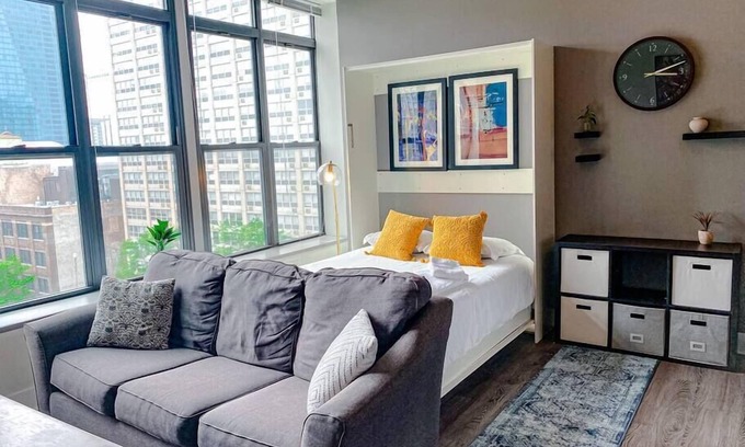 Near South Side Apartment | McCormick Place Designer Studio with optional parking for up to 4 guests