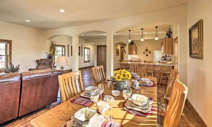 Campbellsport Apartment | 'McJugger’s Loft:' Walk to Lake, Park, Restaurants
