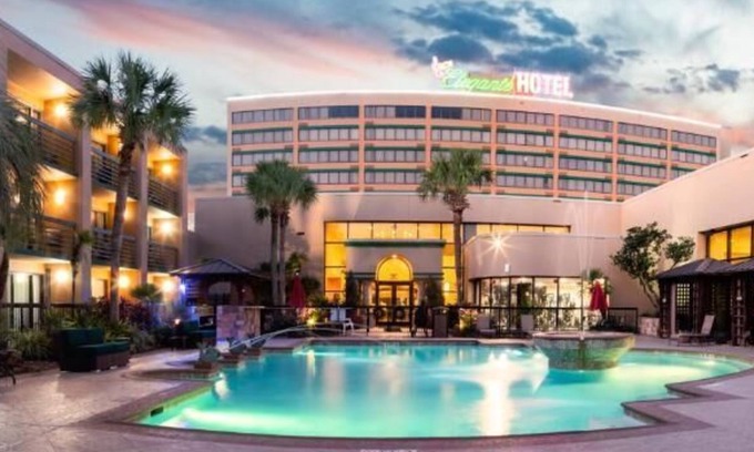 Beaumont Hotel | MCM Eleganté Hotel & Conference Center Beaumont
