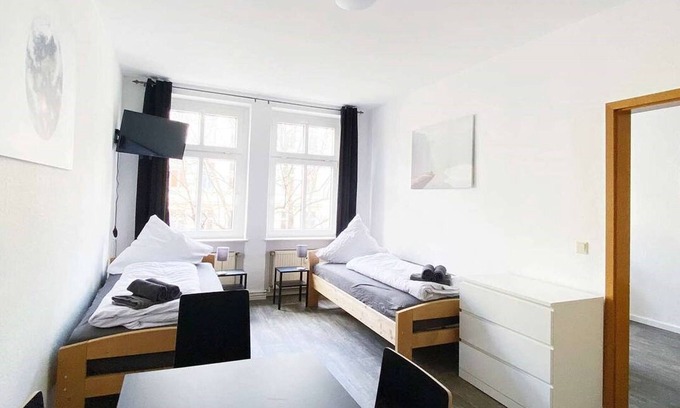 Magdeburg Apartment | Md09 Apartment in Magdeburg, 45qm, 1 Küche. 2 Schlafzimmer, Max. 4 Personen