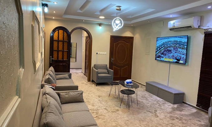 Mecca Apartment | Mecca Room /transport available