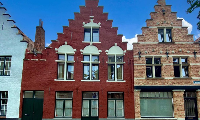Historical Center Bruges Apartment | Medieval studio in the historic centre